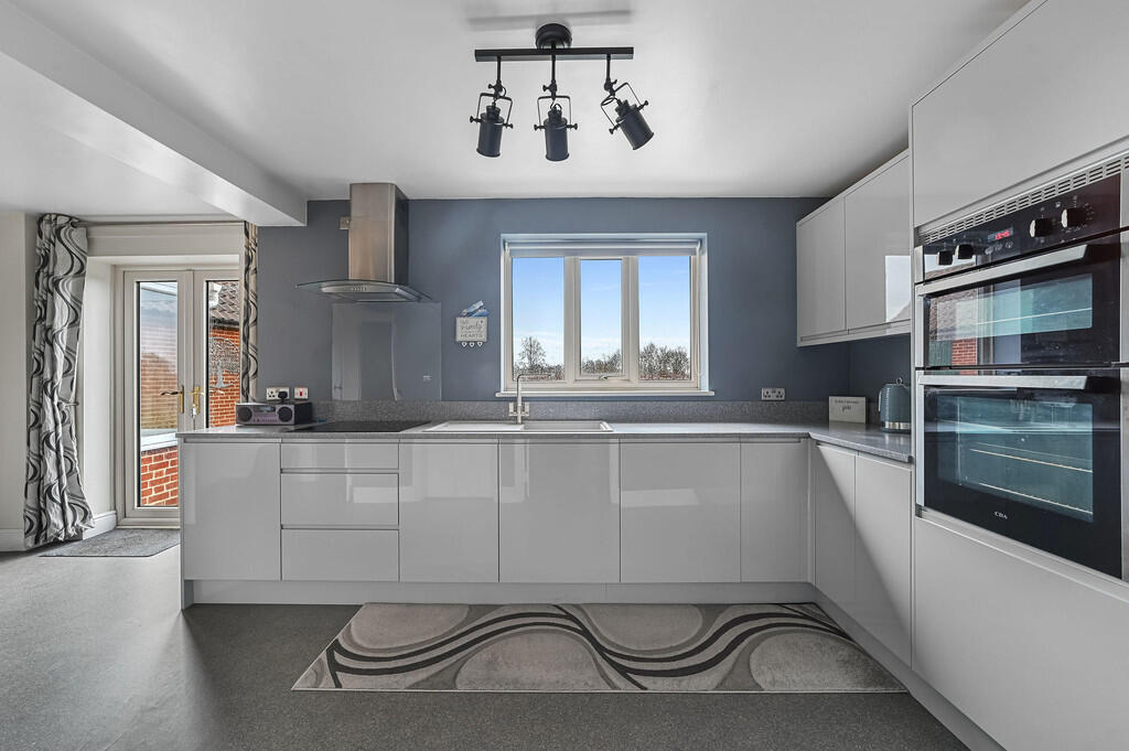 PT-TV-MillCottage...