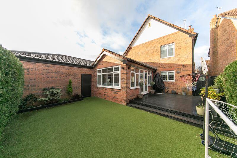 Low maintenance private garden