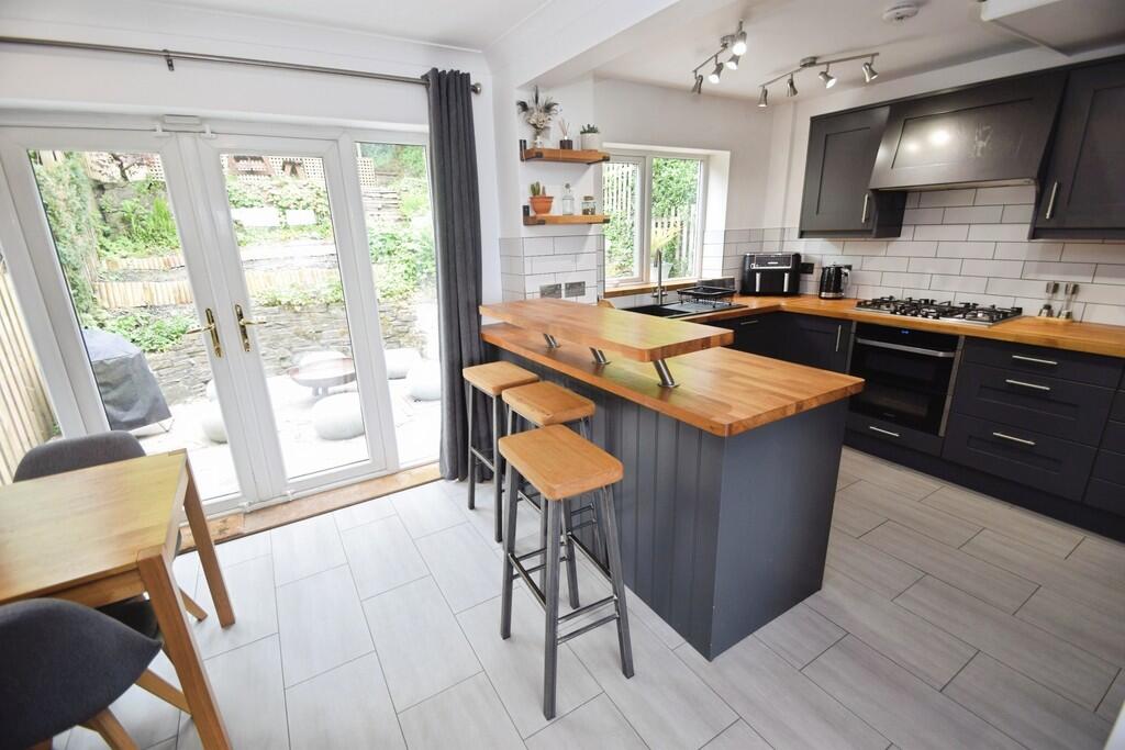 edc8d82d-Kitchen ...