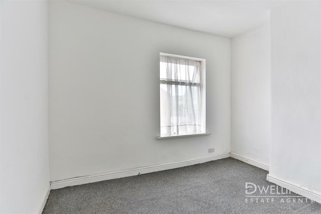 DWELEST- 55, Princess Street, DE14 2NP - 008.jpg