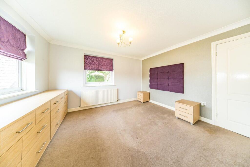 38 Egerton Road bedroom 1 2.jpg