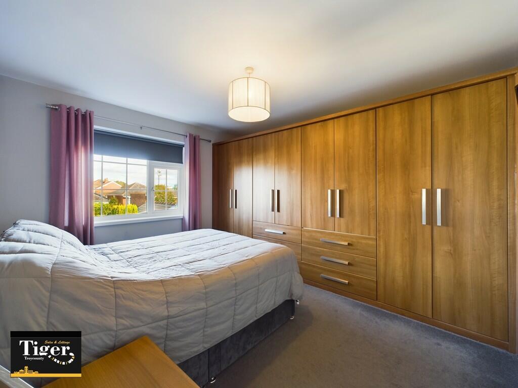 CAM02176G0-PR0346...