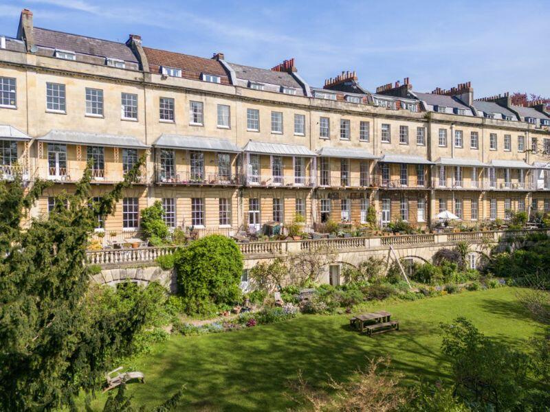 Rear External &amp; Communal Gardens