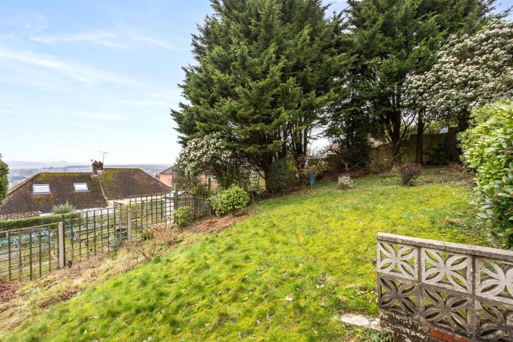 Braybon Avenue GARDEN 2.jpeg
