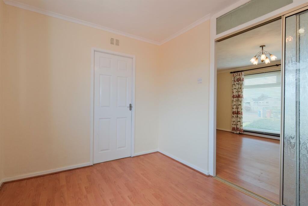 017-30 Braemar Cres, Carluke ML8 4BH.jpg