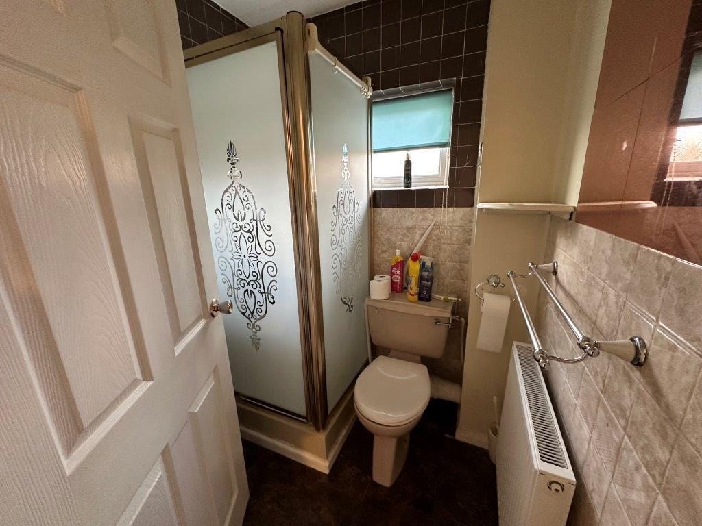 4 Home Close, Greens Norton (16).jpg