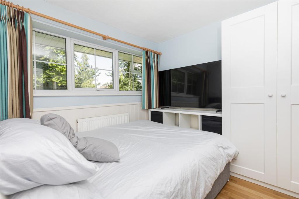 Bramleys Estate Agents - Cheviot Way - Mirfield (3