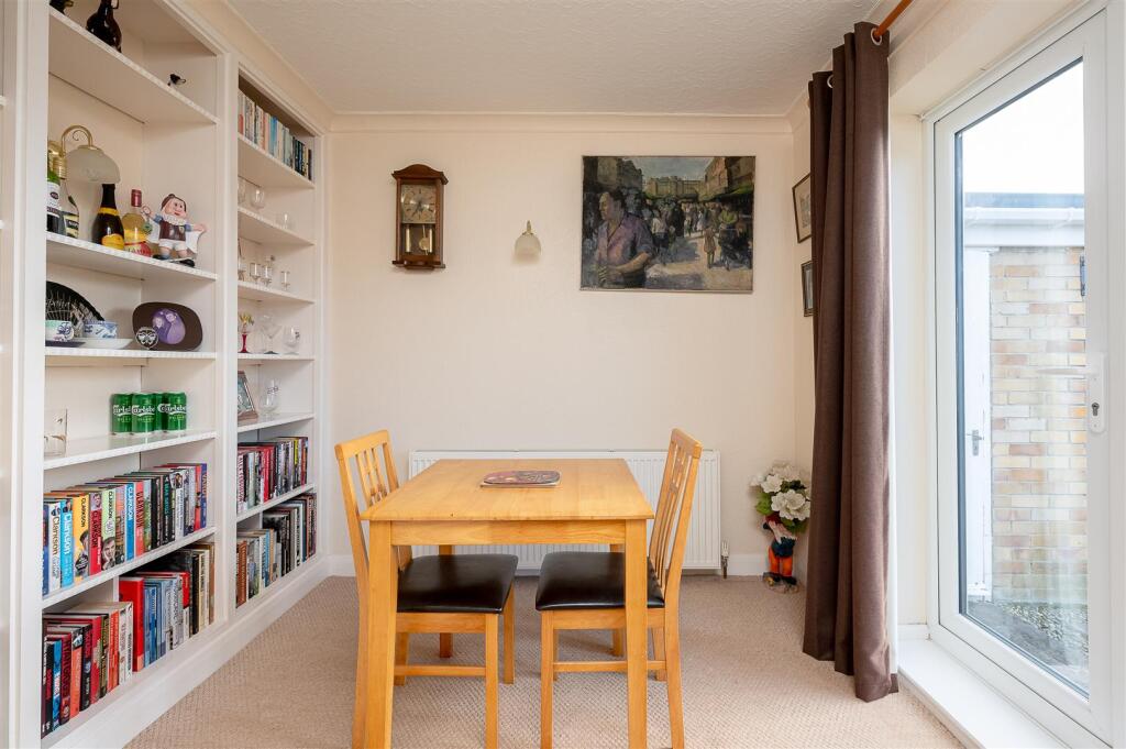 Dining Room/Bedroom 2