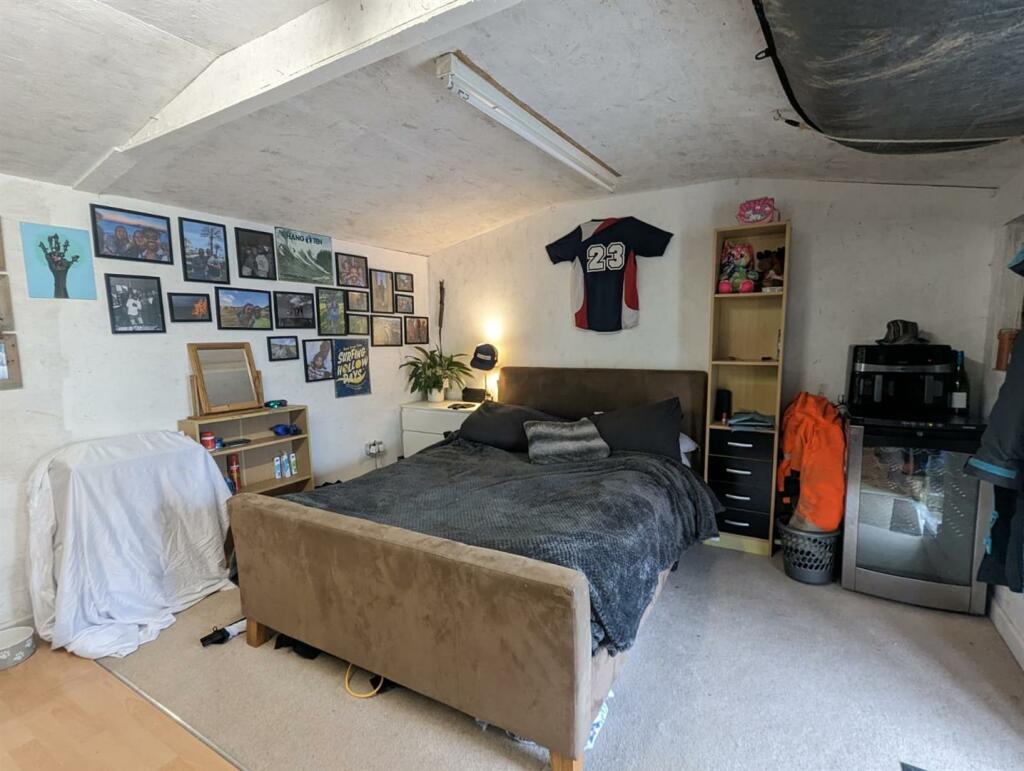 Outhouse/Office