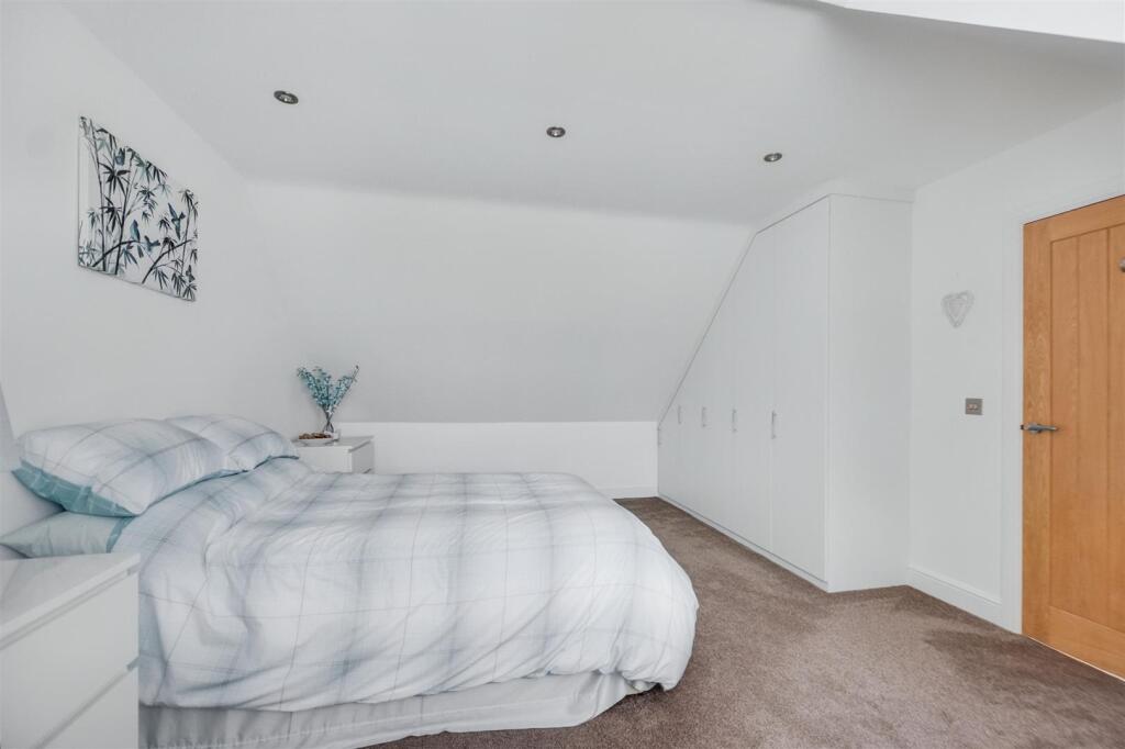 Bedroom 3_2.jpeg