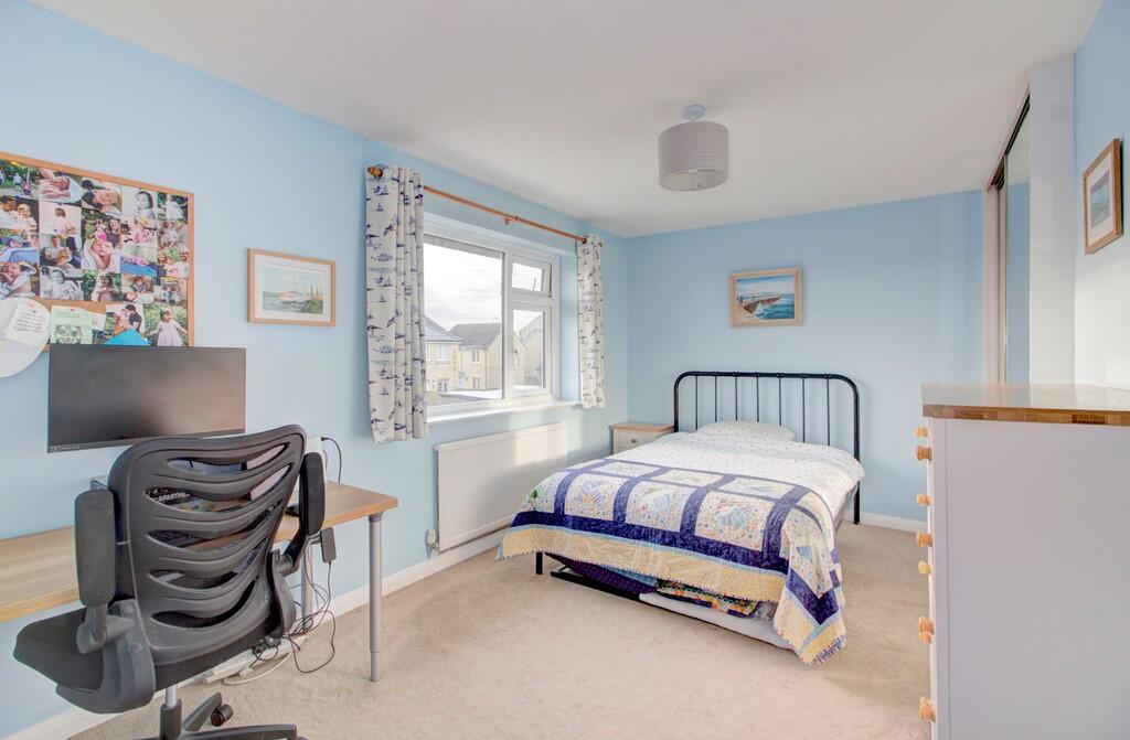 27 glebe way1