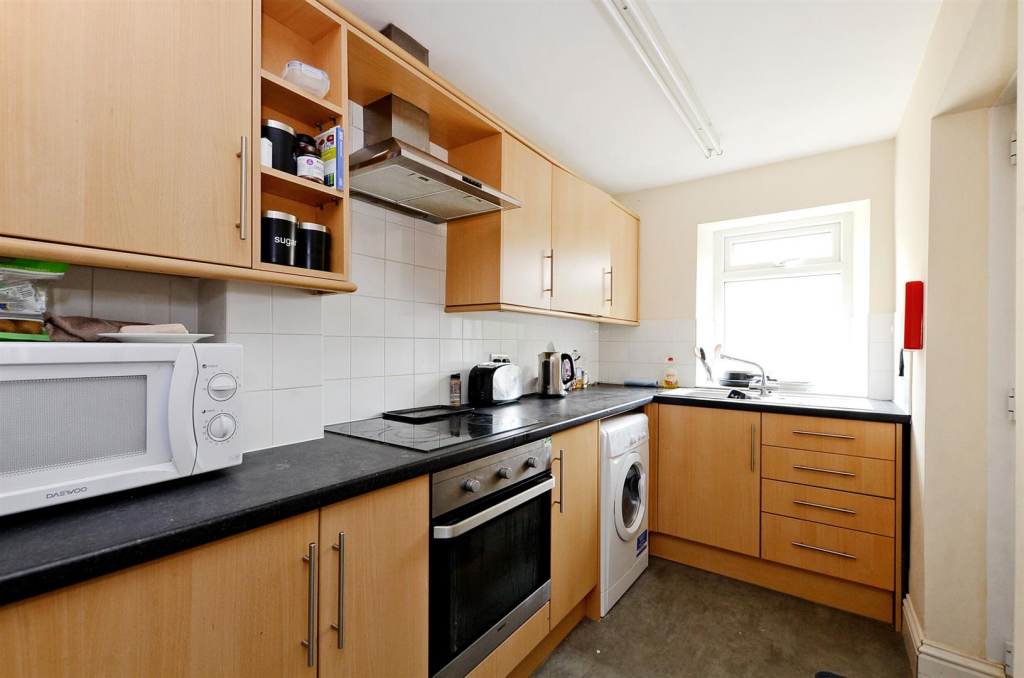 Whitham 167 Kitchen.png
