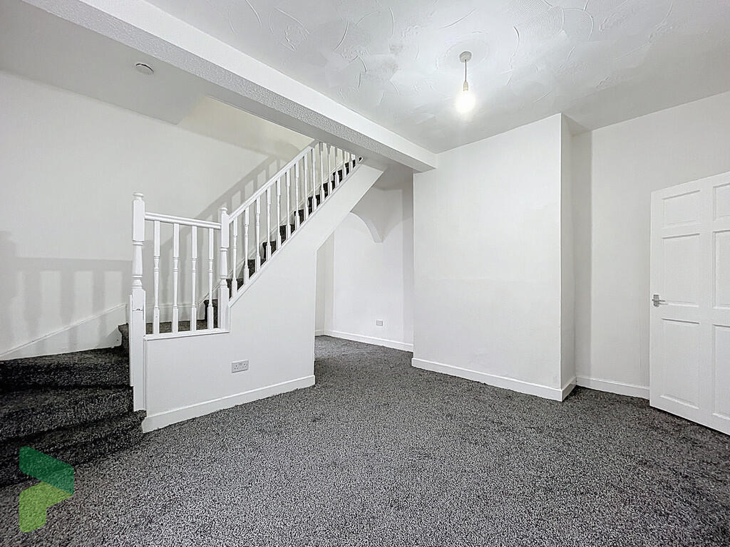 Sitting room or d...