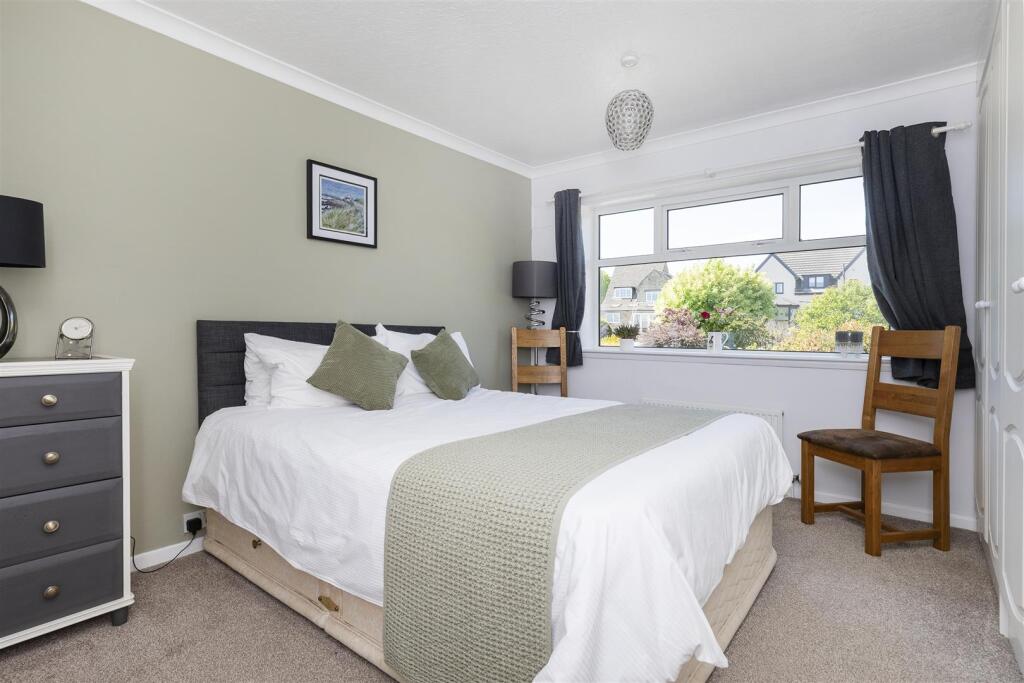 Bramleys Estate Agents - Kennedy Avenue - Fixby (2
