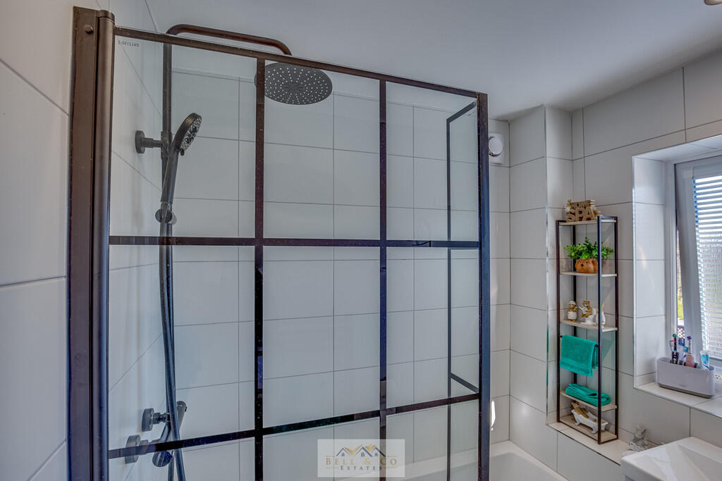 Bathroom 1.3