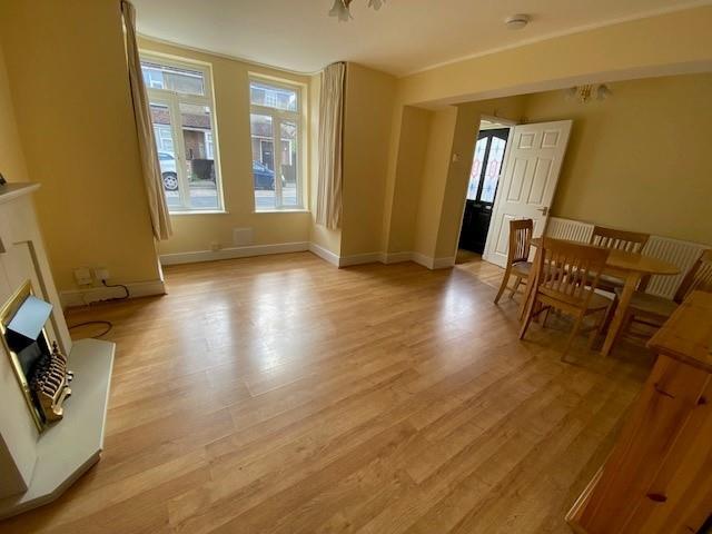 156a Rectory Road Lounge1.jpg