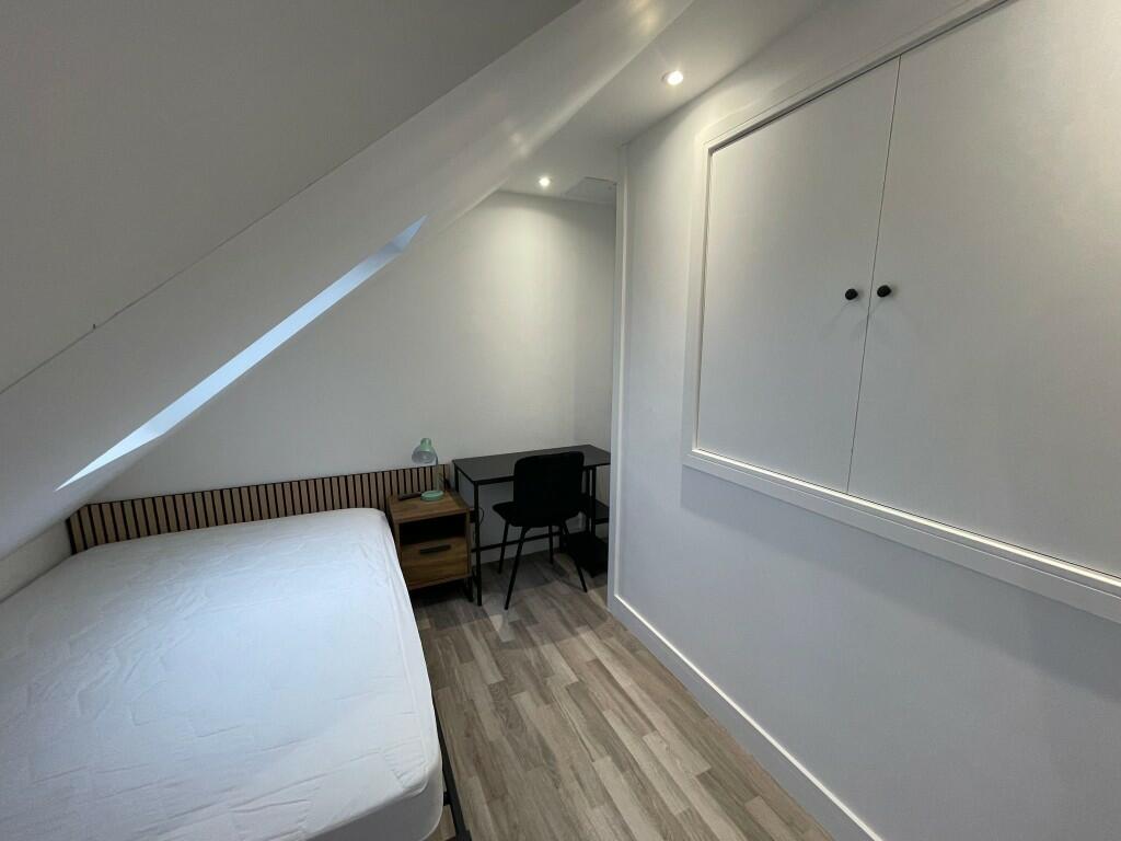 Room 7
