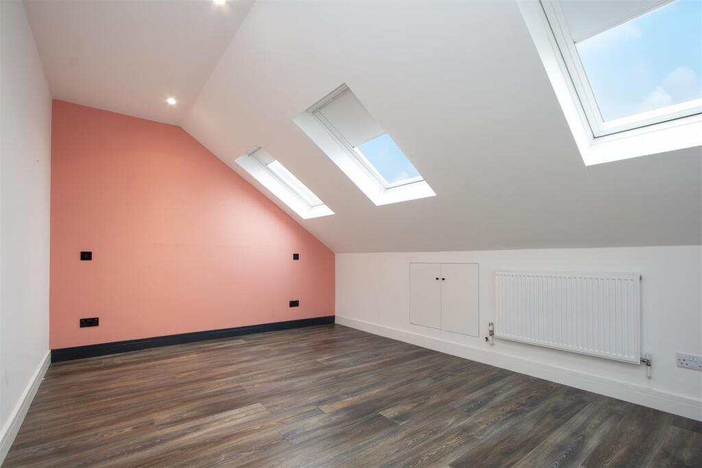 9b Loubet Street, London bedroom.jpg