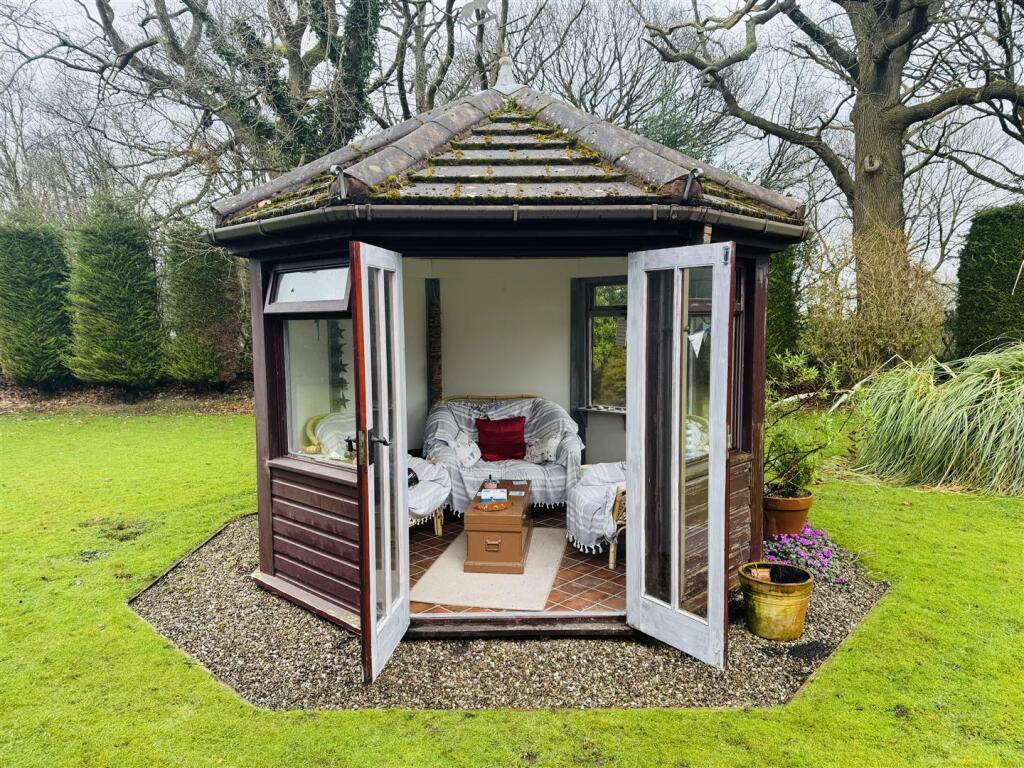 Summer house
