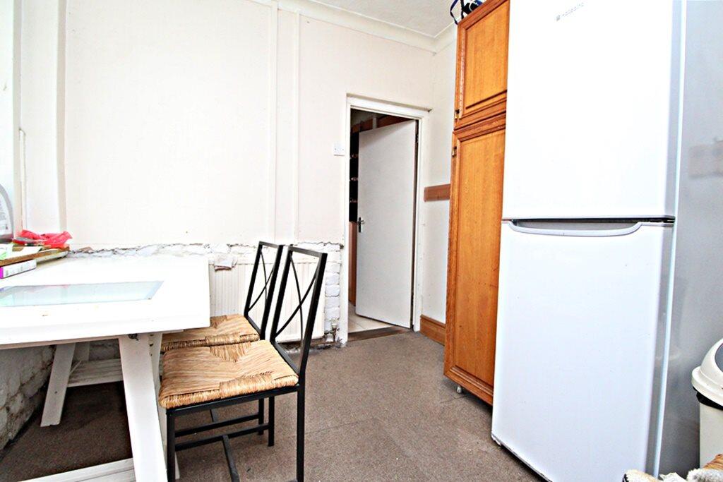4_Dining Area