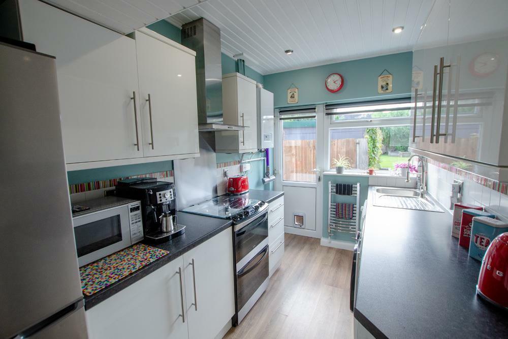 40 Moreton Road - Kitchen.jpg