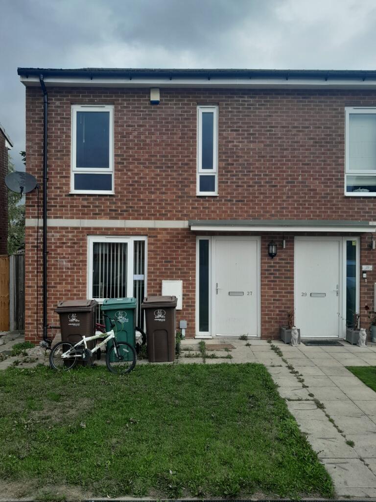 Gibson Close, Wakefield, WF20EN