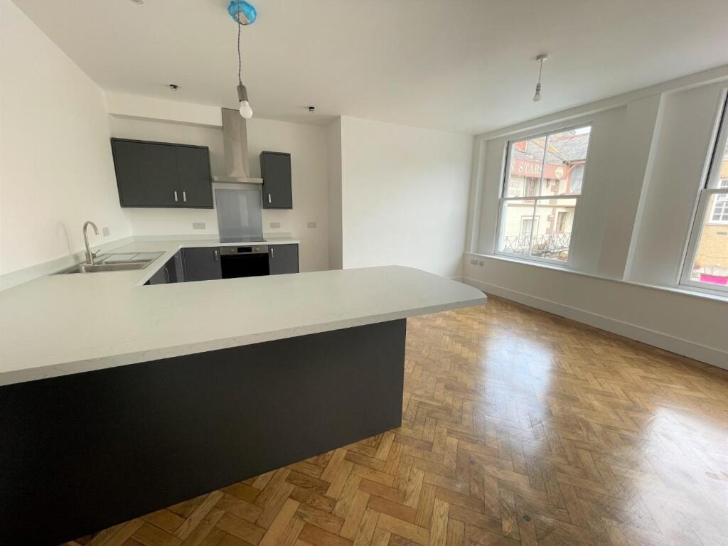 Kitchen Living..jpeg