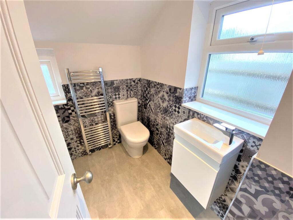 Cloakroom/wc