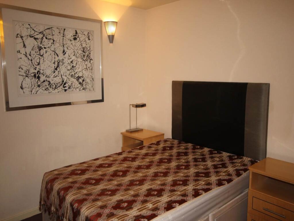 Bedroom (2)