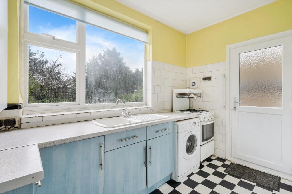 FIRSWOOD AVENUE (13).jpg