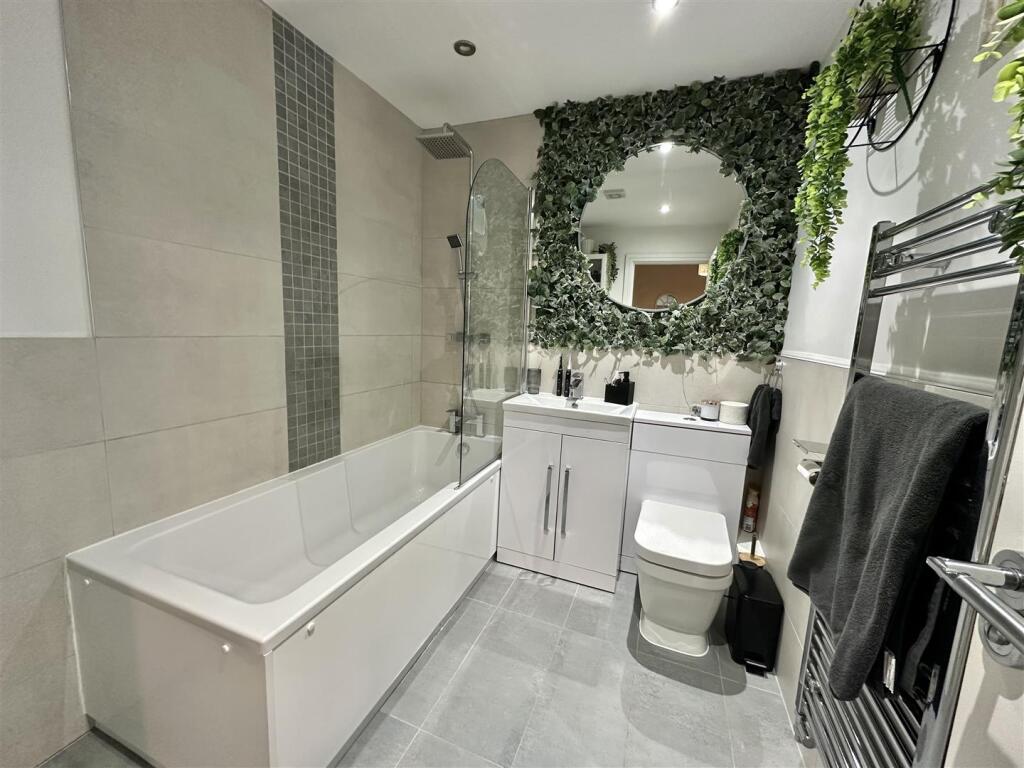 Bramleys Estate Agents - Leeds Old Road - Batley (