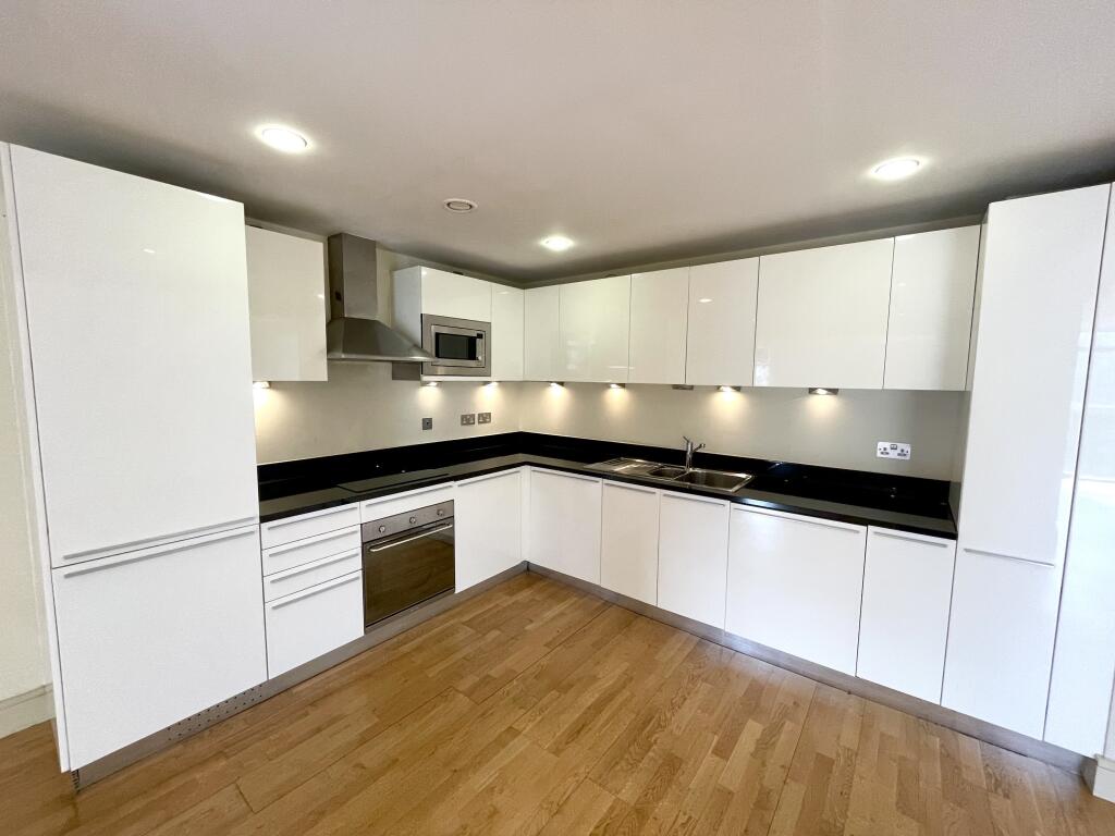 kitchen (1) (2)