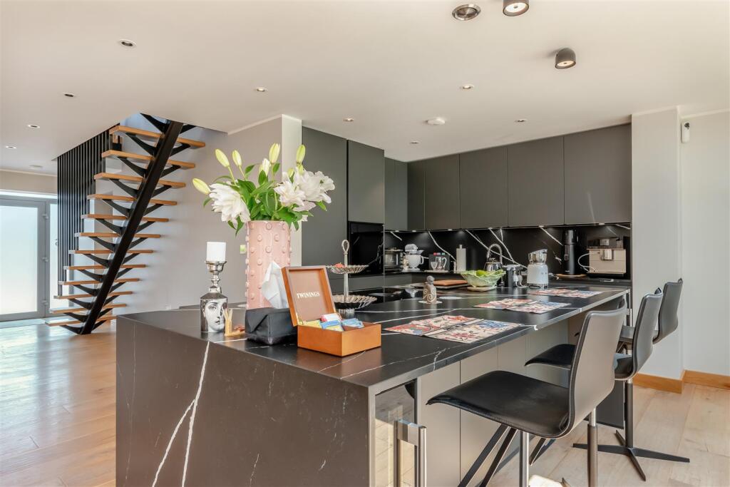 Open Plan Lounge/Kitchen/Dining Area