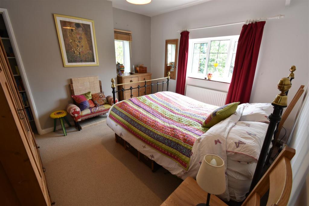 1 The Crescent, Bedroom 1 I.JPG
