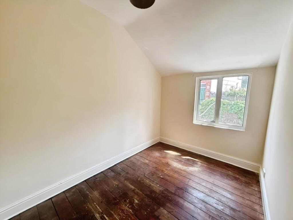 pbox-bedroom-303854.jpg