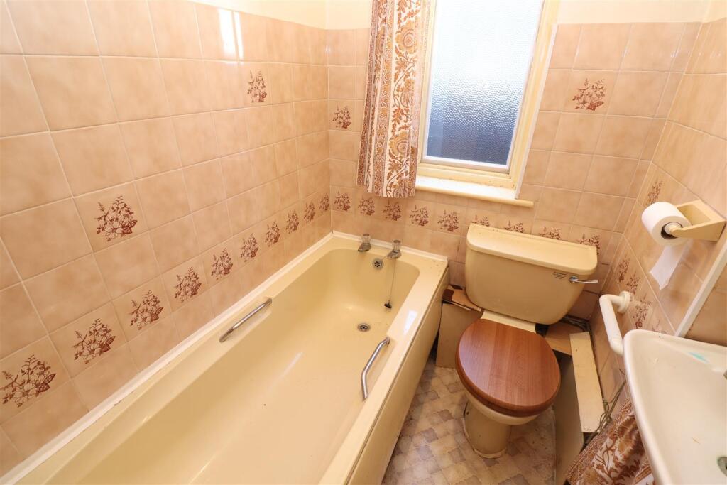 Bathroom / WC