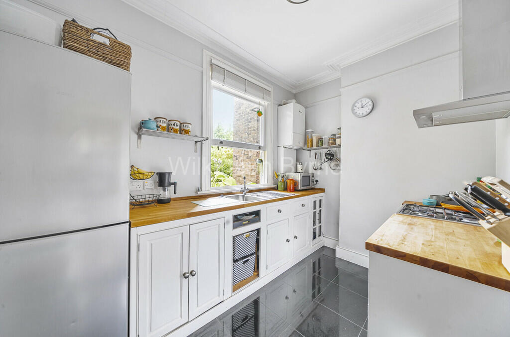 52b9b963-6510-495...