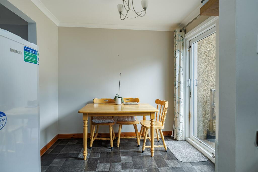 2 Galloway Court Darnick 08.JPG