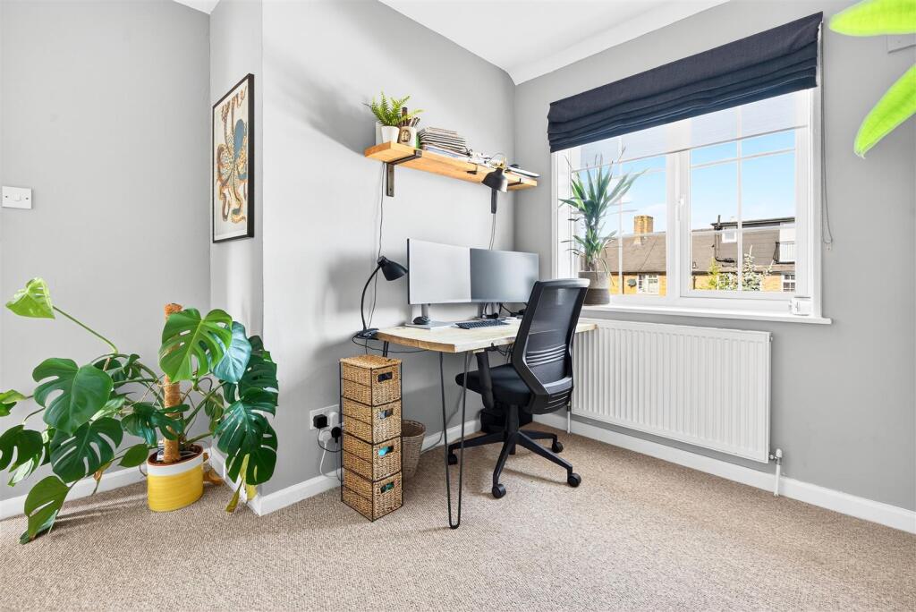 21  To Let 2 Bedroom House Blanchland Road SM4 www
