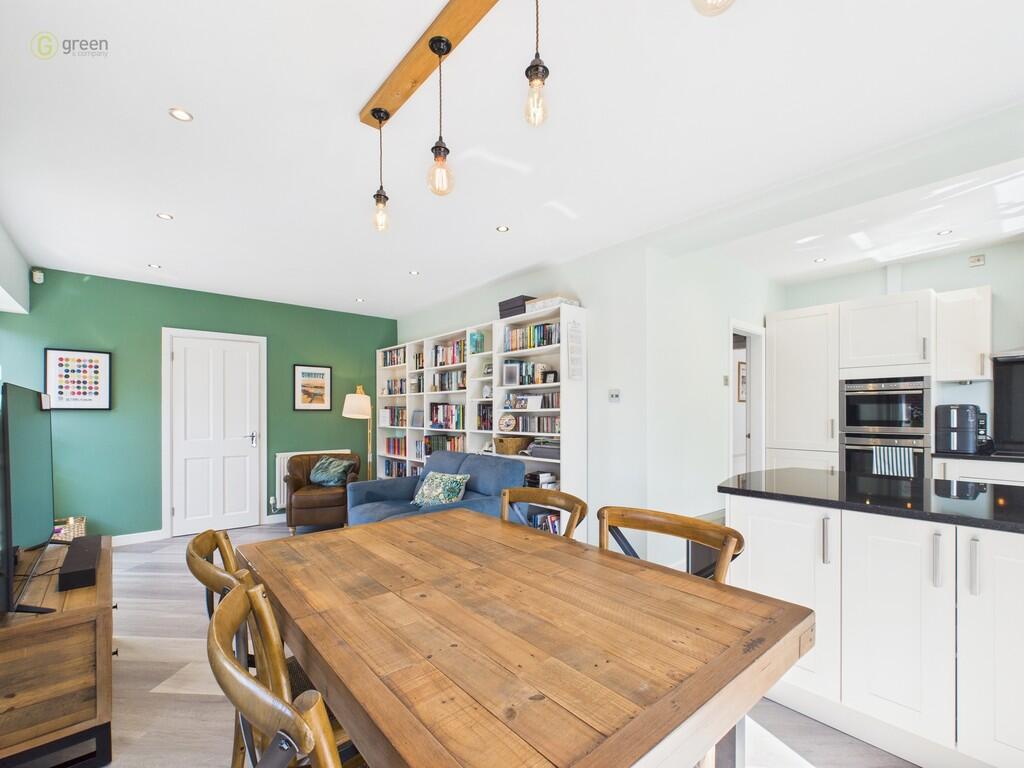 CAM03830G0-PR0206...