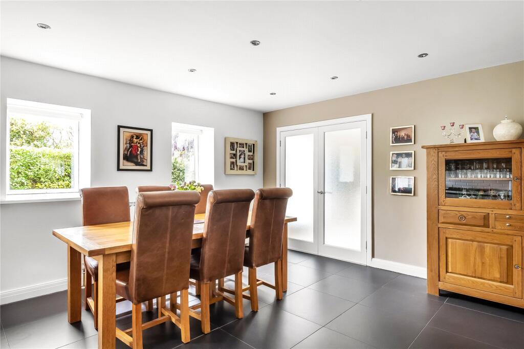 Breakfast Room
