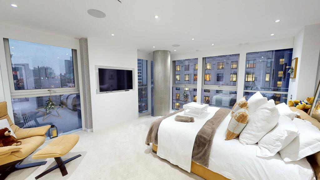 Principal Bedroom