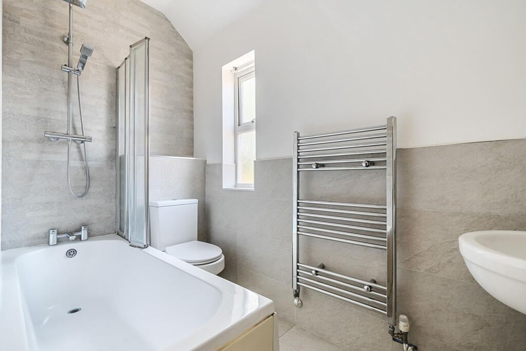 1339739-1-689b4df...