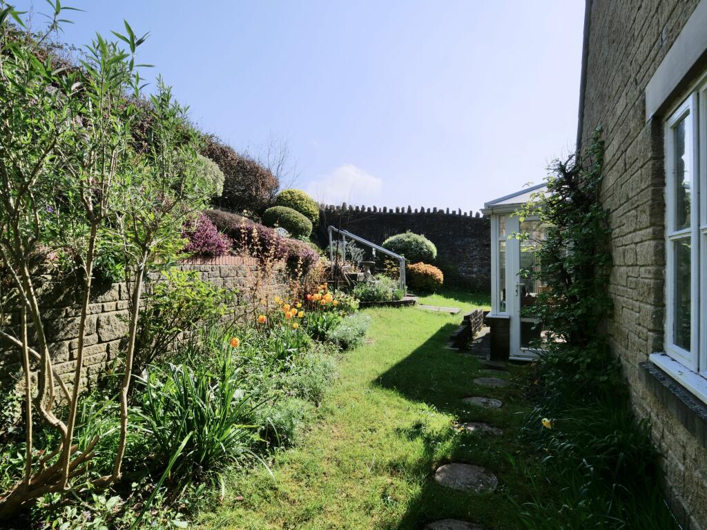Photo 10