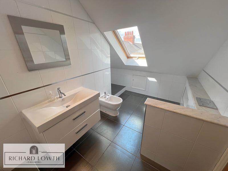 Ensuite Bathroom/WC