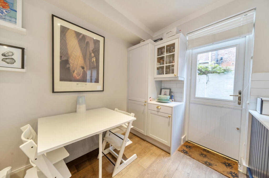 1373482-6-69038d2...