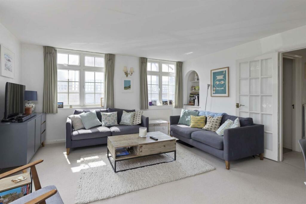 The old chapel the green Shamley green GU5 0uh-1-1