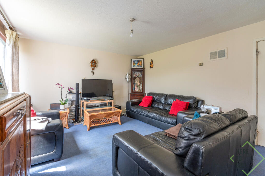 61 Crocus Field, High Barnet, Herts, EN5 2UB-8