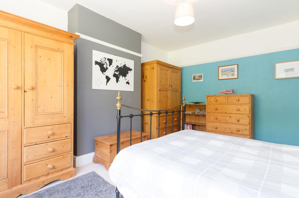 FOUR DOUBLE BEDROOMS PLUS OFFICE AND TWO BATHROOMS