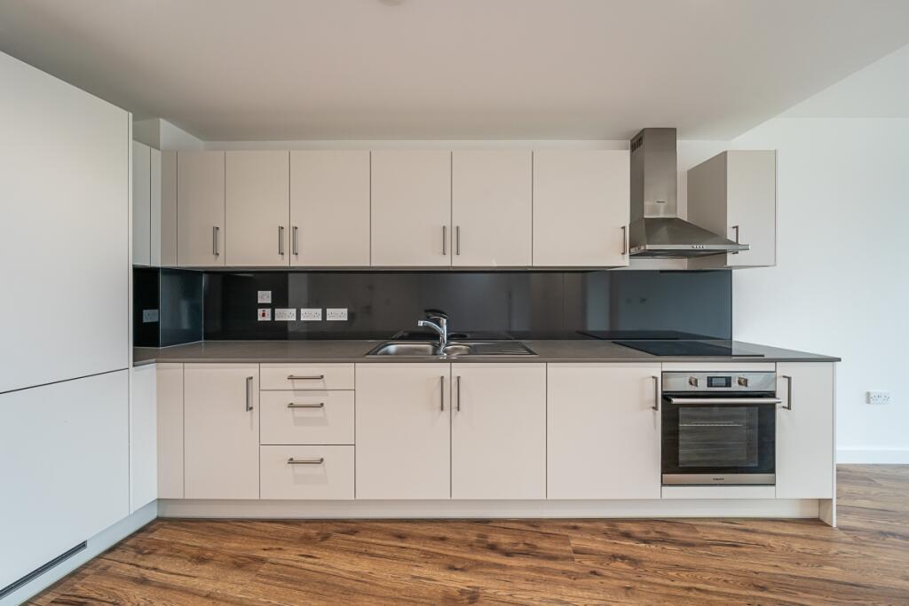 Apartment-7-Elmbr...